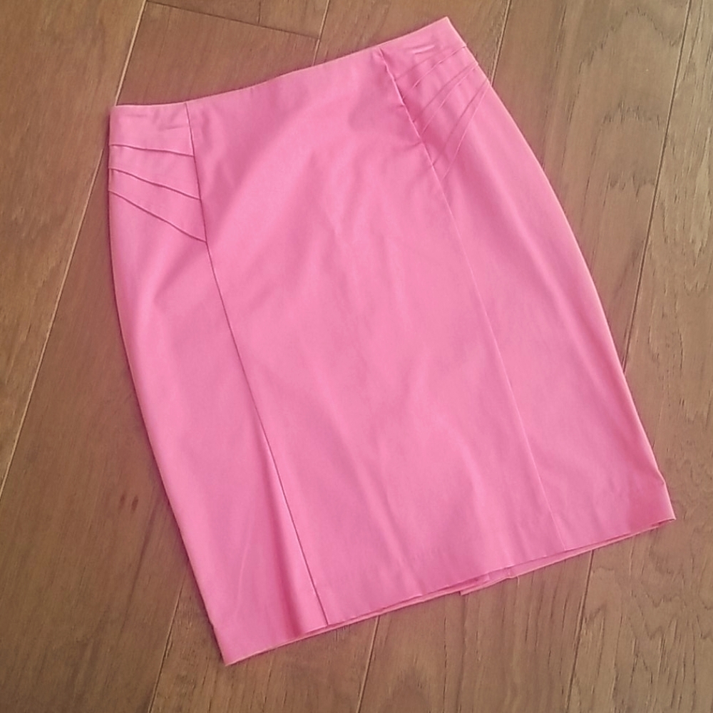NY&C pink pencil skirt